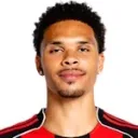 Nnamdi Collins — Hậu vệ, Eintracht Frankfurt