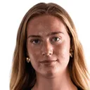 Emilie Holt — Tiền vệ, Madrid CFF