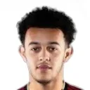 Dion Pereira — Tiền vệ, Crawley Town