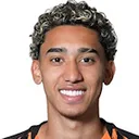 Isaque — Tiền vệ, Shakhtar Donetsk